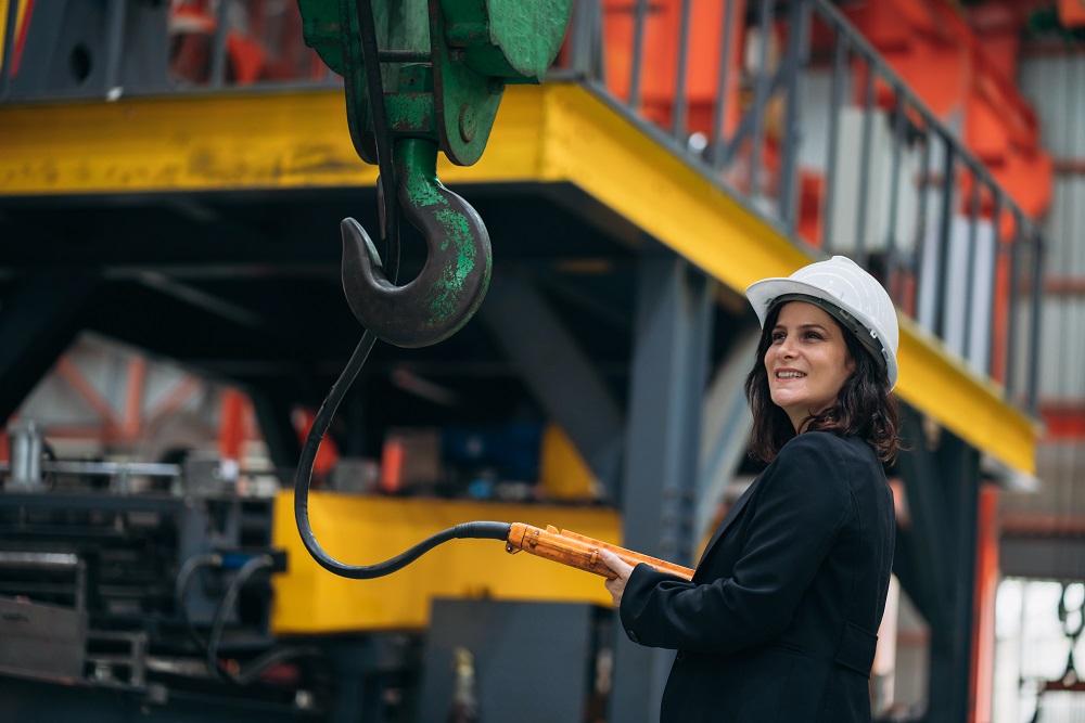 Как стать машинистом тельфера: все о профессии, зарплате, где работать, форматы учебы в 2025 году