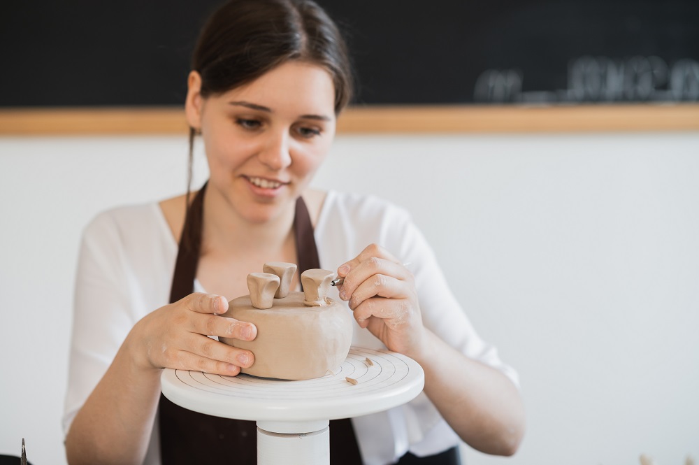 Как стать кондитером-скульптором: все о профессии, зарплате, где работать, форматы учебы в 2025 году