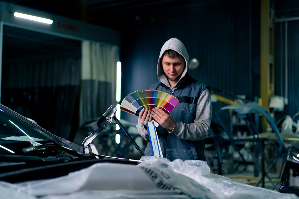 Как стать колористом автоэмалей: все о профессии, зарплате, где работать, форматы учебы в 2025 году
