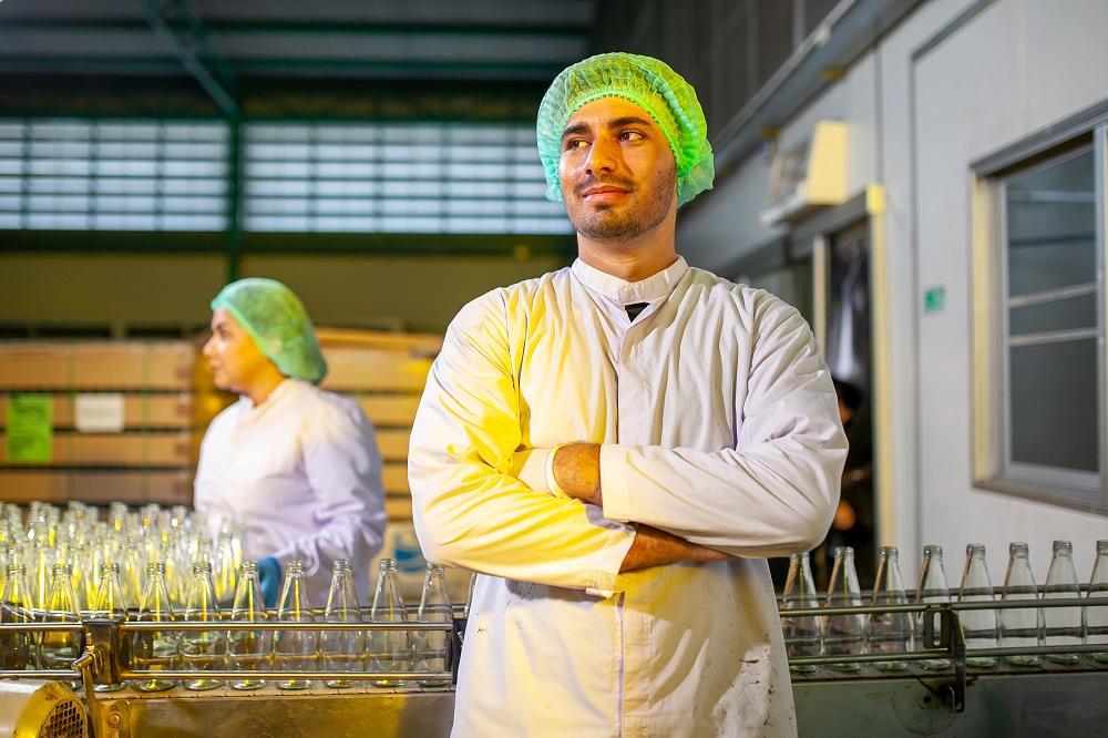 Как стать рабочим на конвейере: все о профессии, зарплате, где работать, форматы учебы в 2025 году