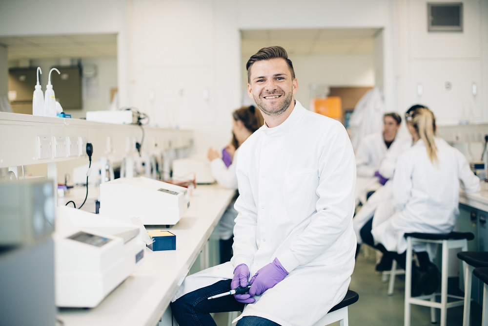 Лаборант-микробиолог