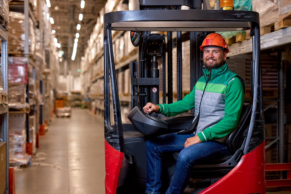 Как стать водителем кары в 2025 году: все о профессии, зарплате, где работать, форматы учебы