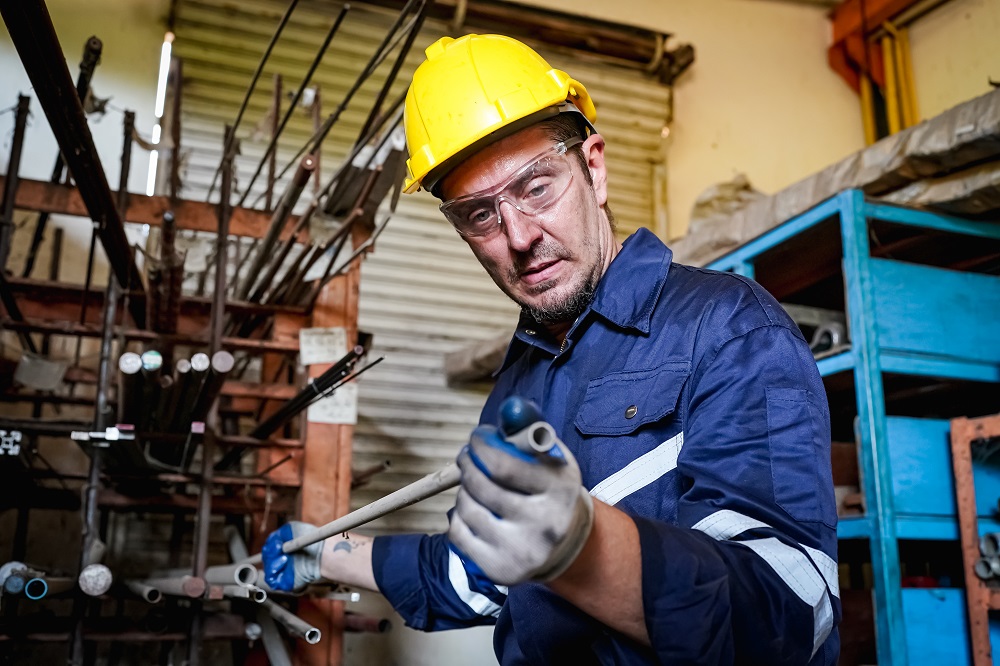 Как стать монтажником высокопрочных болтов: все о профессии, зарплате, где работать, форматы учебы в 2025 году