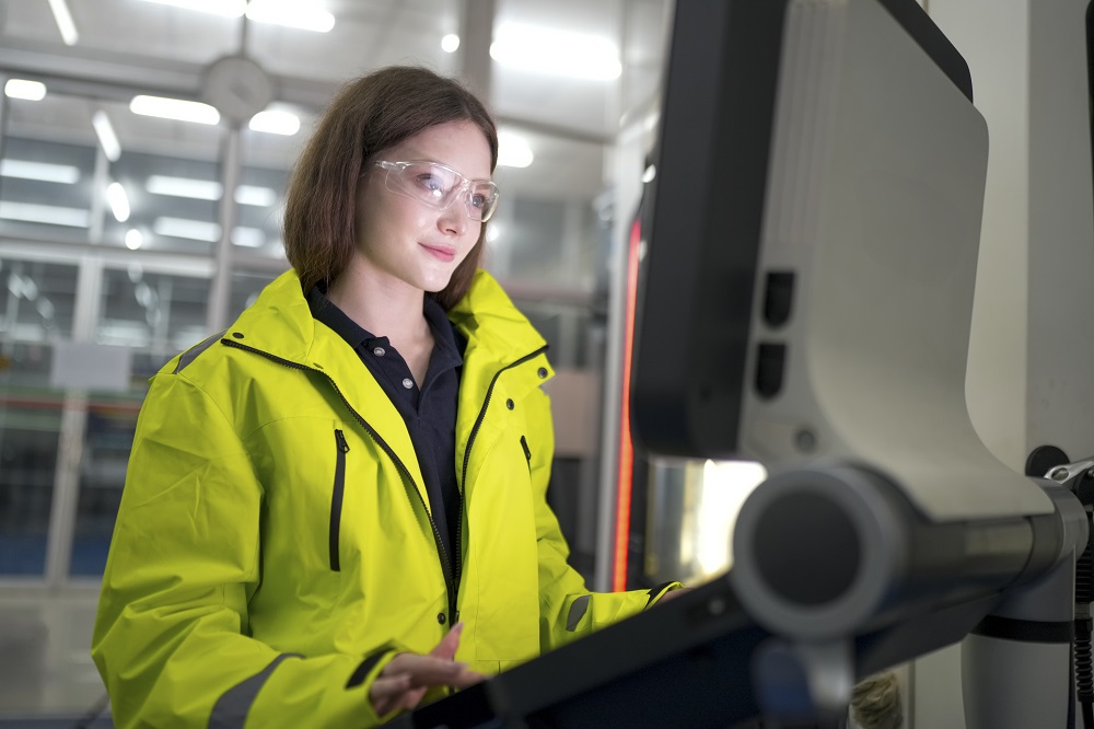 Как стать токарем ЧПУ: все о профессии, зарплате, где работать, форматы учебы в 2025 году