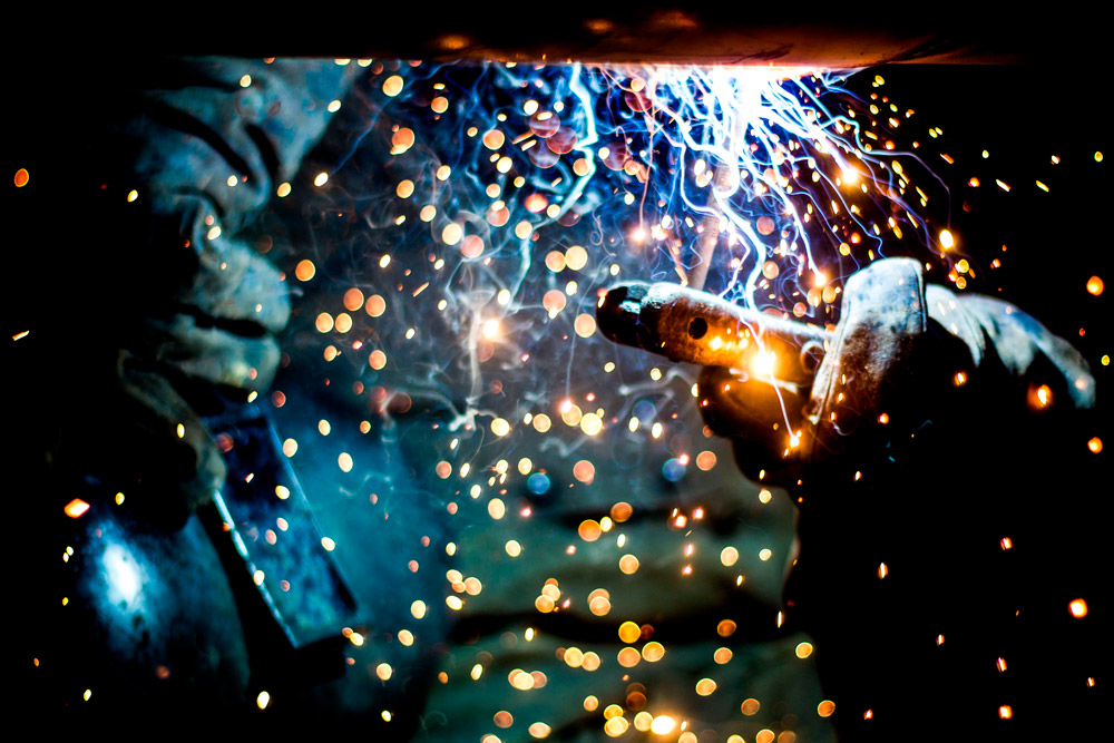 Как стать электросварщиком: все о профессии, зарплате, где работать, форматы учебы в 2025 году